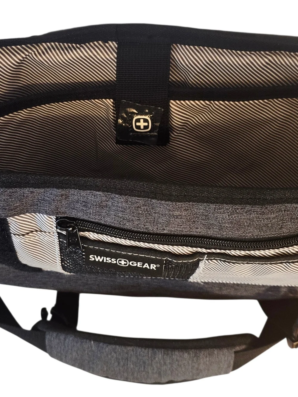 SwissGear Men's Messenger Bag in Charcoal Gray